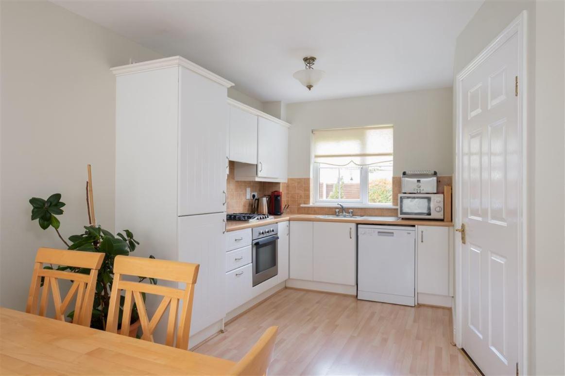 2 Cosy Bedrooms In A 3 Bed Home Tyrrelstown Экстерьер фото